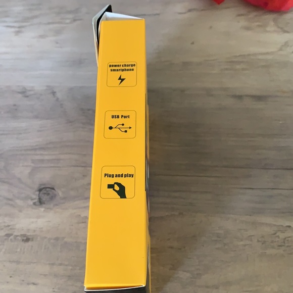 iPhone dongle plug that adapts phone into a dvd/car play system. - Picture 2 of 4